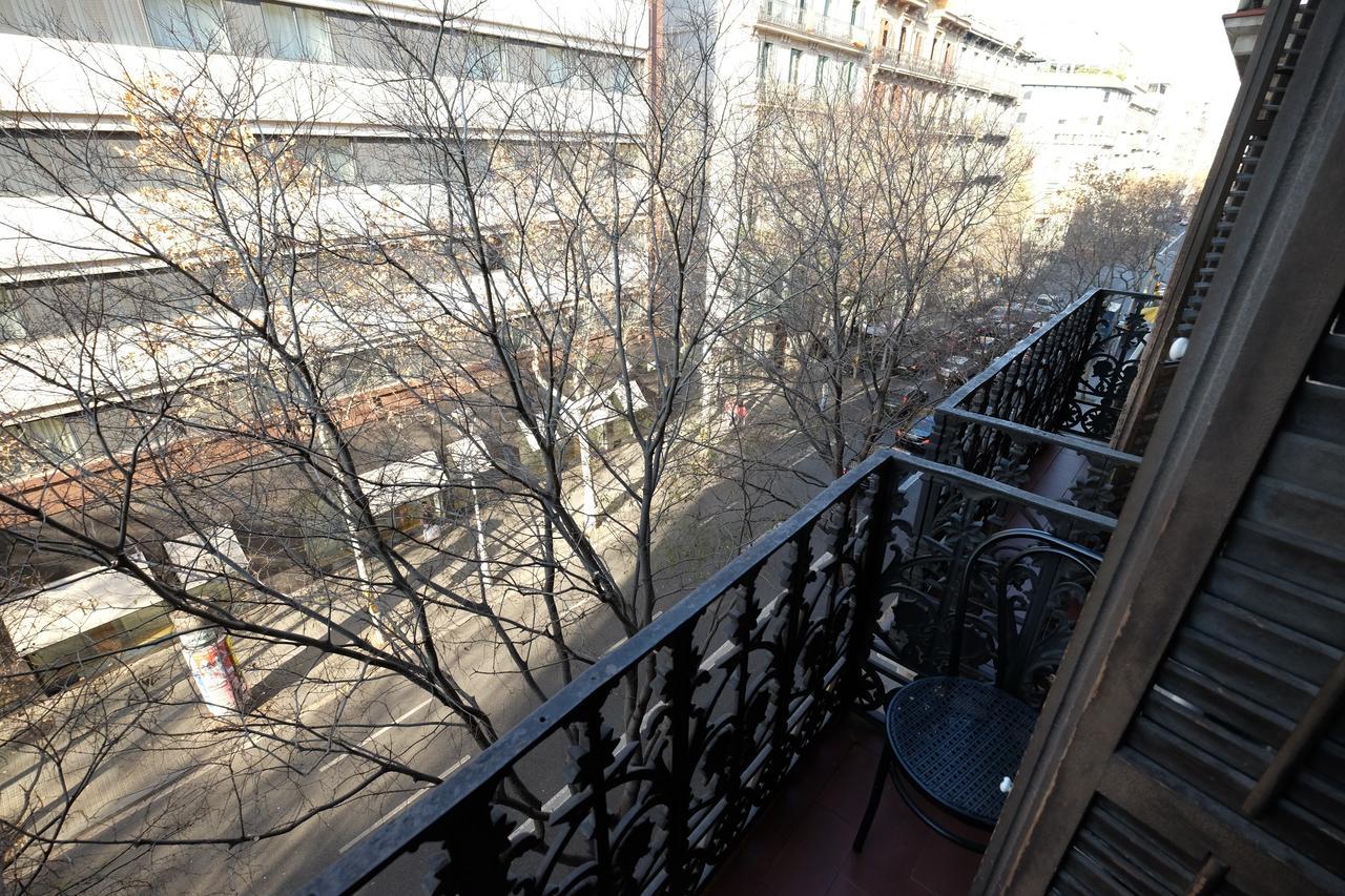 Lenin Hostel Barcelona Eksteriør bilde