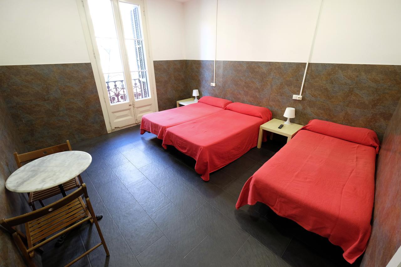 Lenin Hostel Barcelona Eksteriør bilde