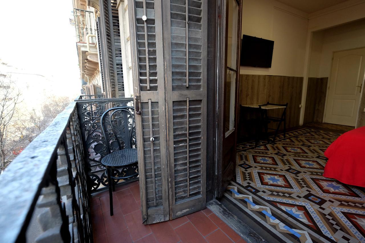 Lenin Hostel Barcelona Eksteriør bilde