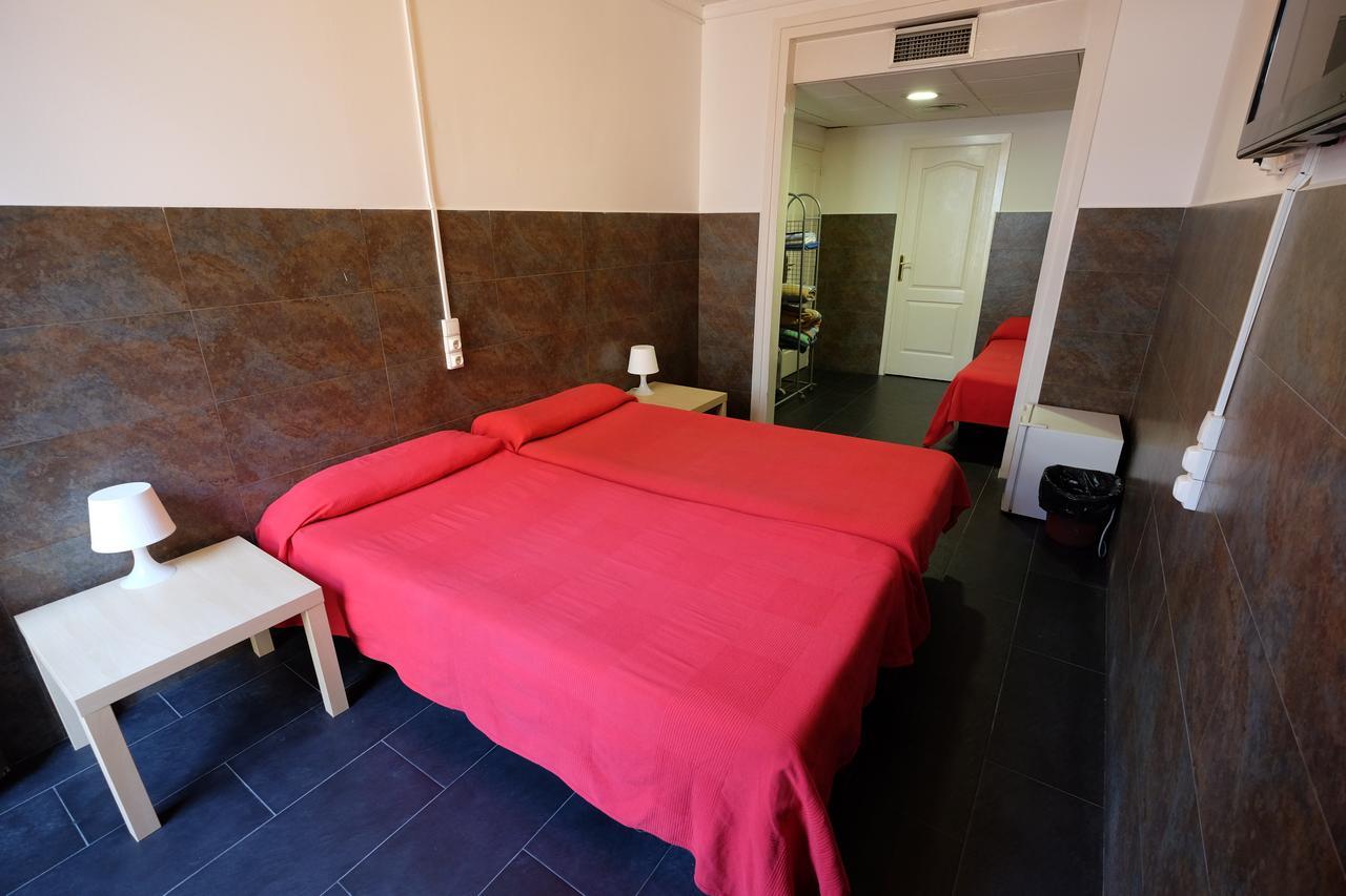 Lenin Hostel Barcelona Eksteriør bilde