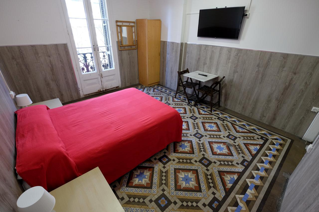 Lenin Hostel Barcelona Eksteriør bilde