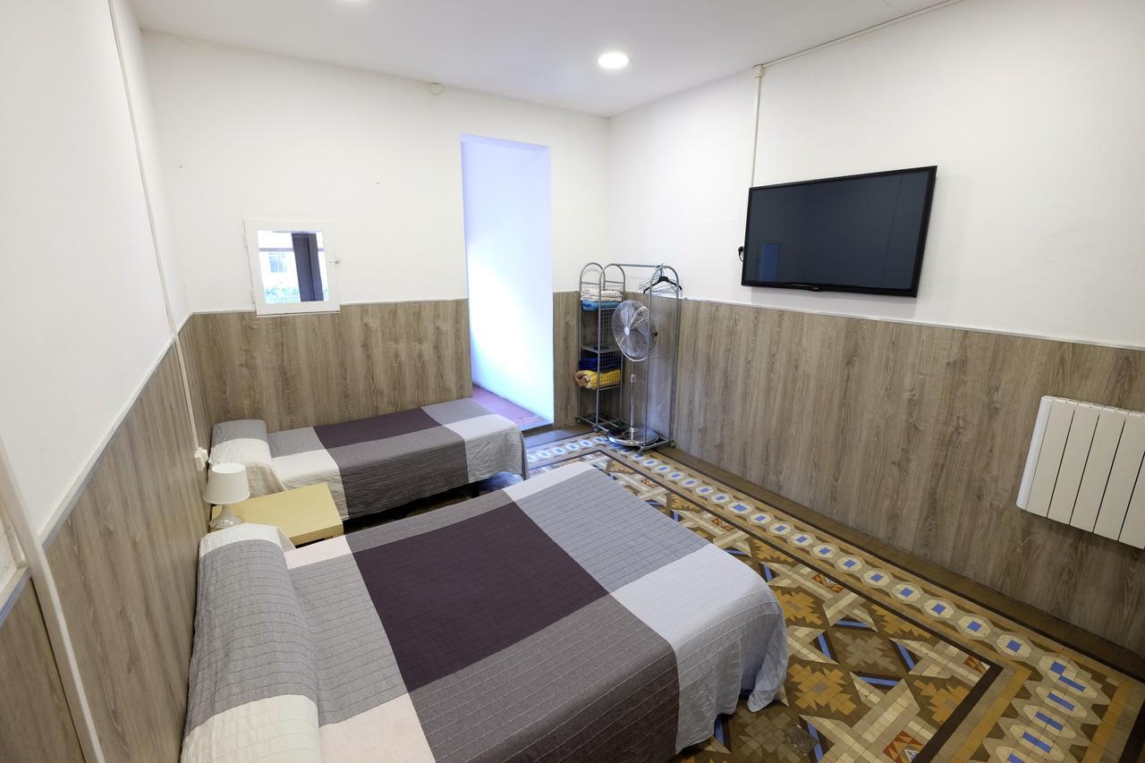 Lenin Hostel Barcelona Eksteriør bilde