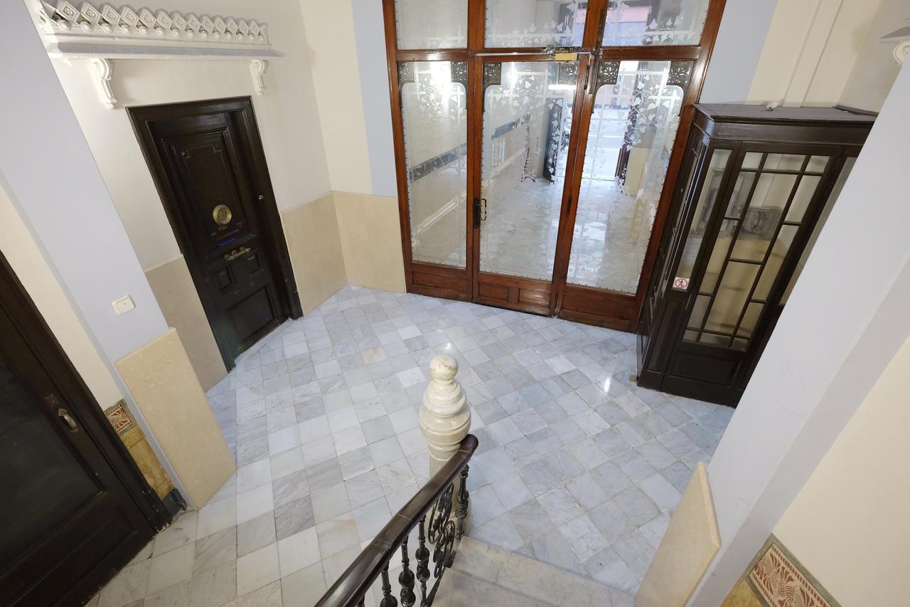 Lenin Hostel Barcelona Eksteriør bilde